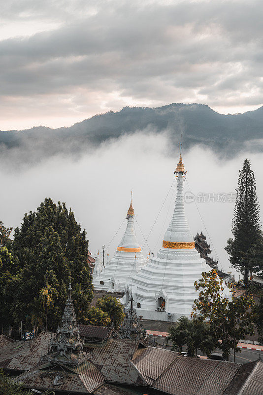 泰国湄宏山的佛寺(wra That Doi Kongmu)